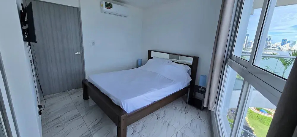 Photo - Luxury Oceanview Guest Room Near Hilton Panama with Pool Access