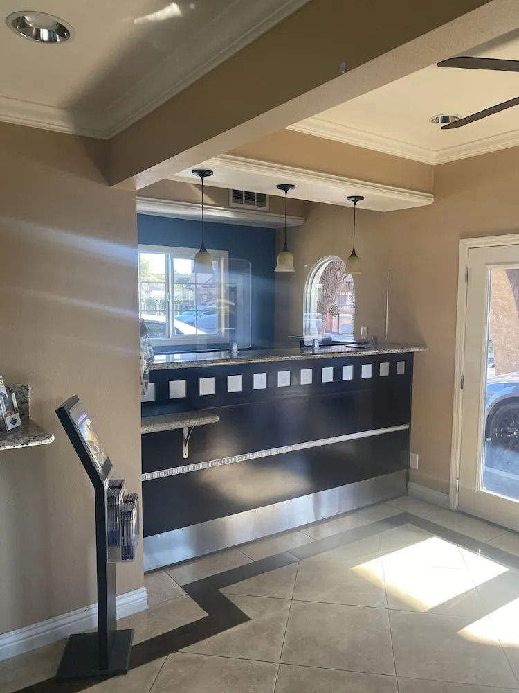 Foto - Anaheim Astoria Inn & Suites