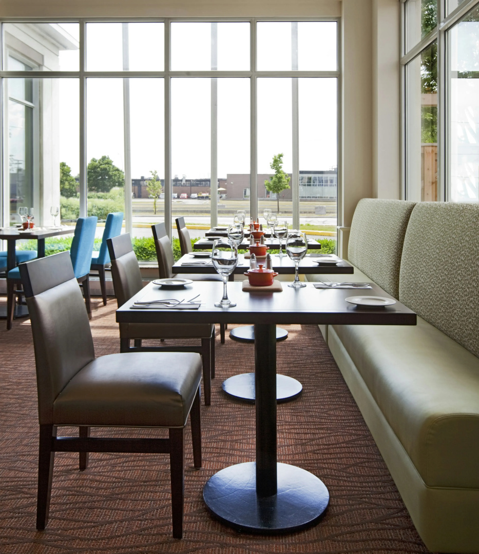 Photo - Hilton Garden Inn Montreal Airport