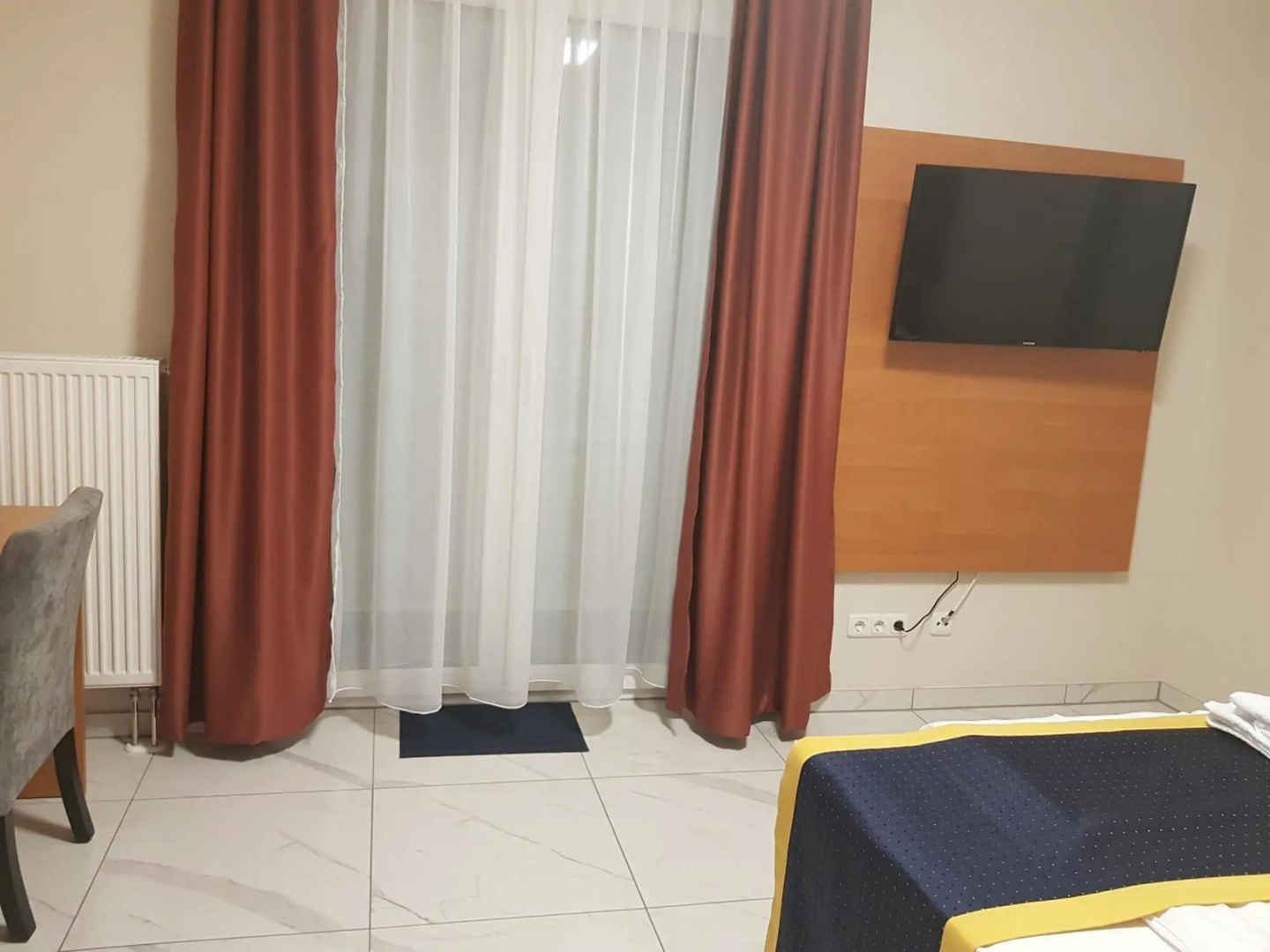 Foto - Hotel Emiliana am Bahnhof