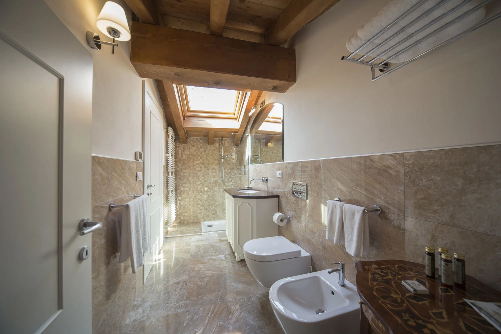 Photo - Lady Capulet Apartments