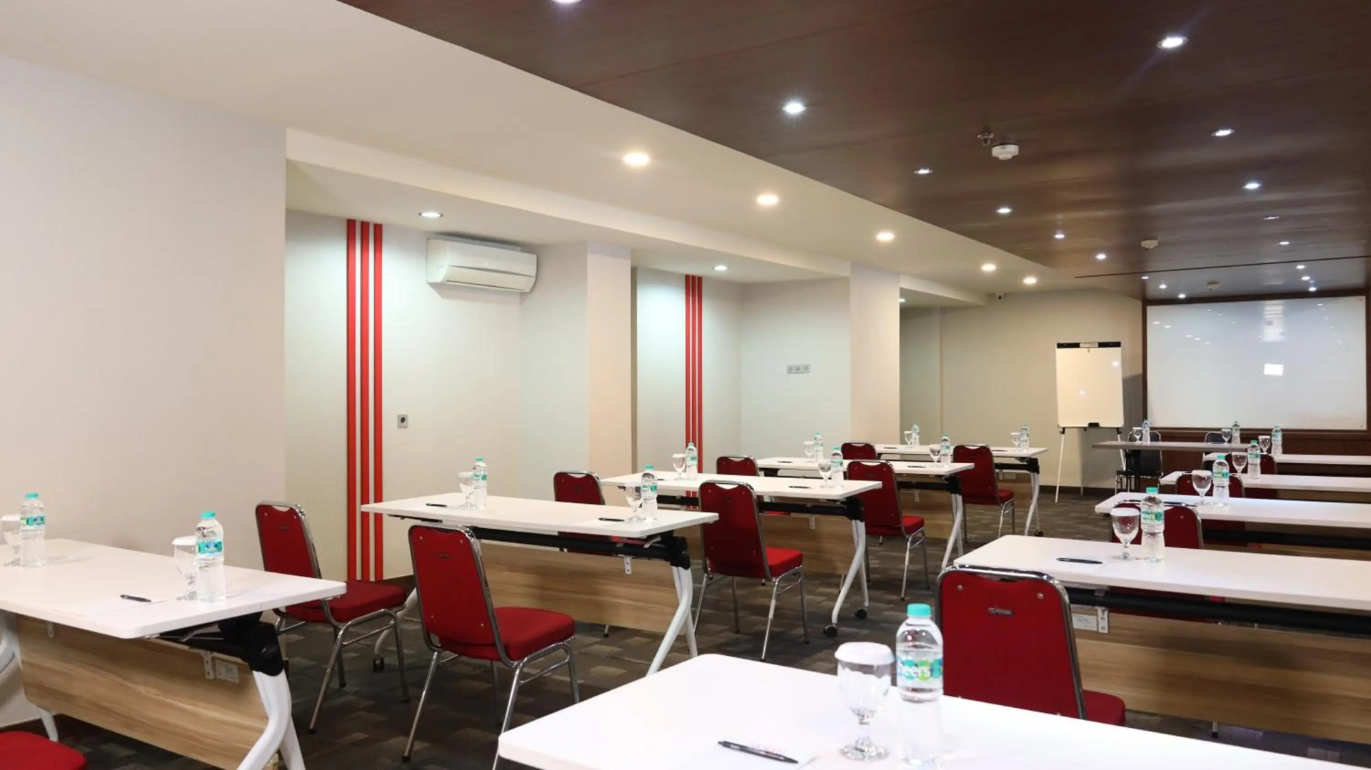 Photo - Moritz Hotel Rsab Harapan Kita