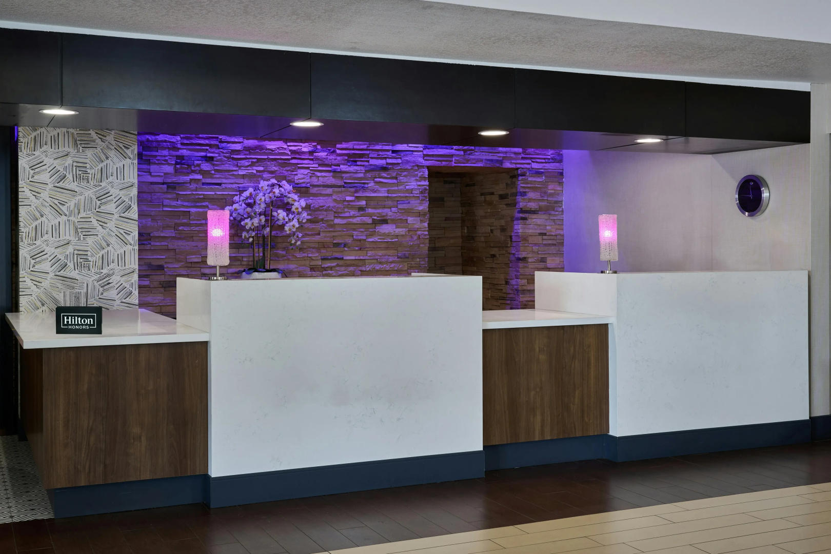 Foto - DoubleTree by Hilton Chatsworth