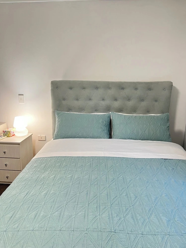 Photo - Sunny Rooms Mascot