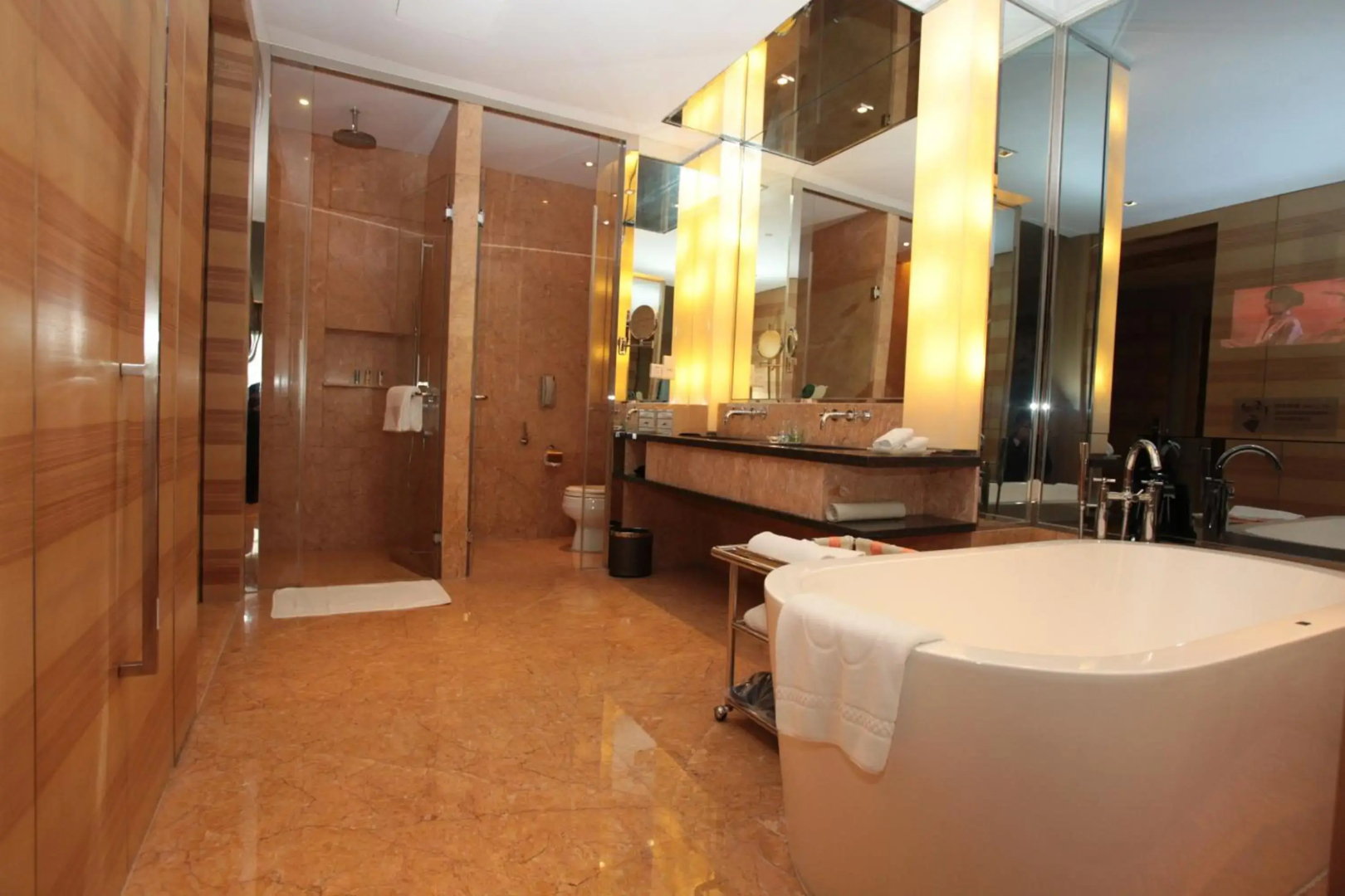 Foto - HJ International Hotel