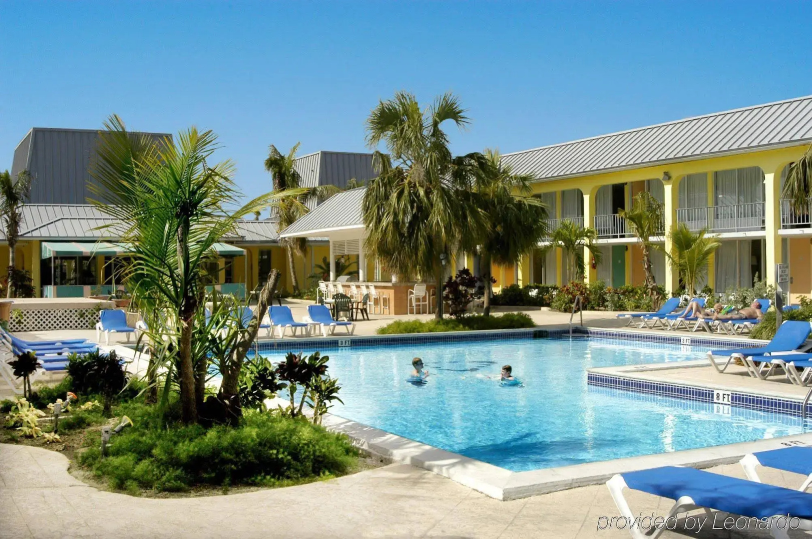 Photo - Royal Islander Hotel