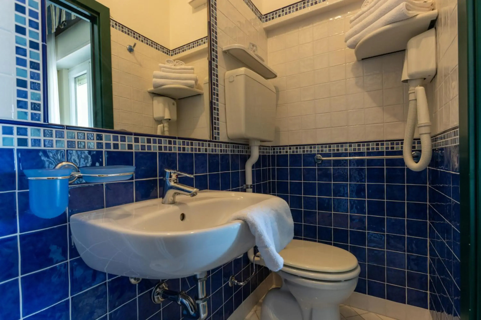 Foto - Hotel River fronte mare con piscina