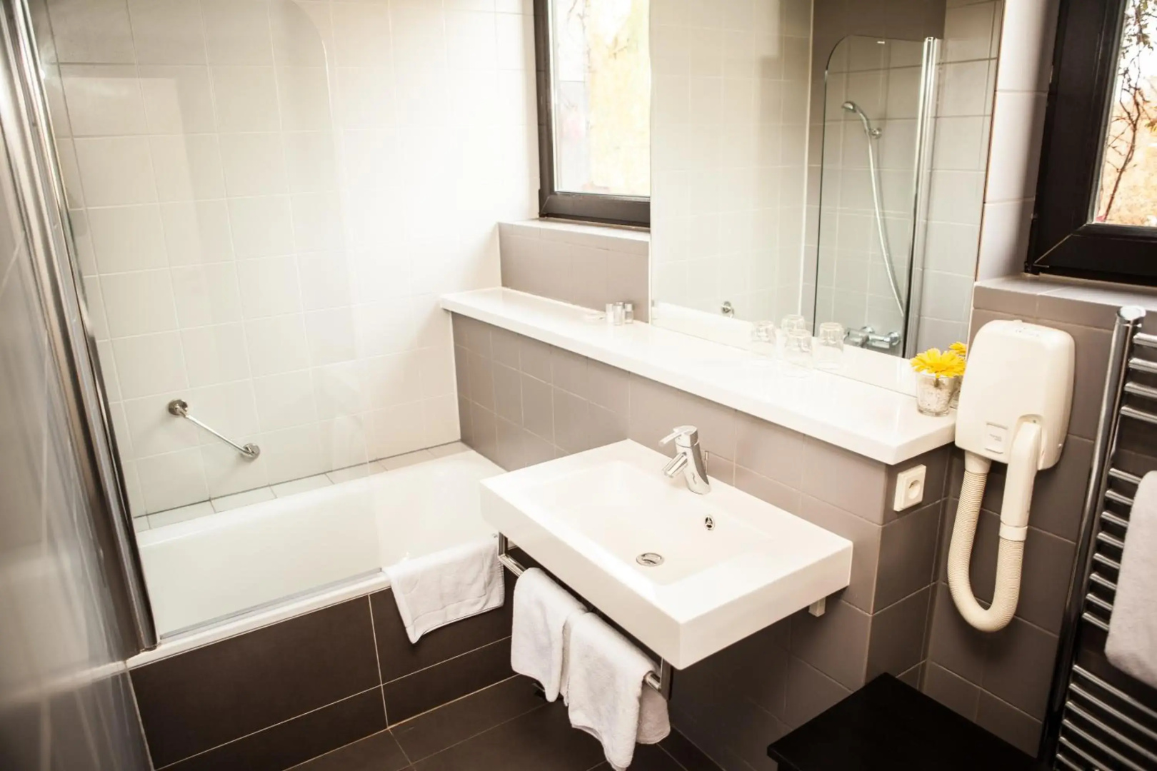 Photo - Expo Hotel
