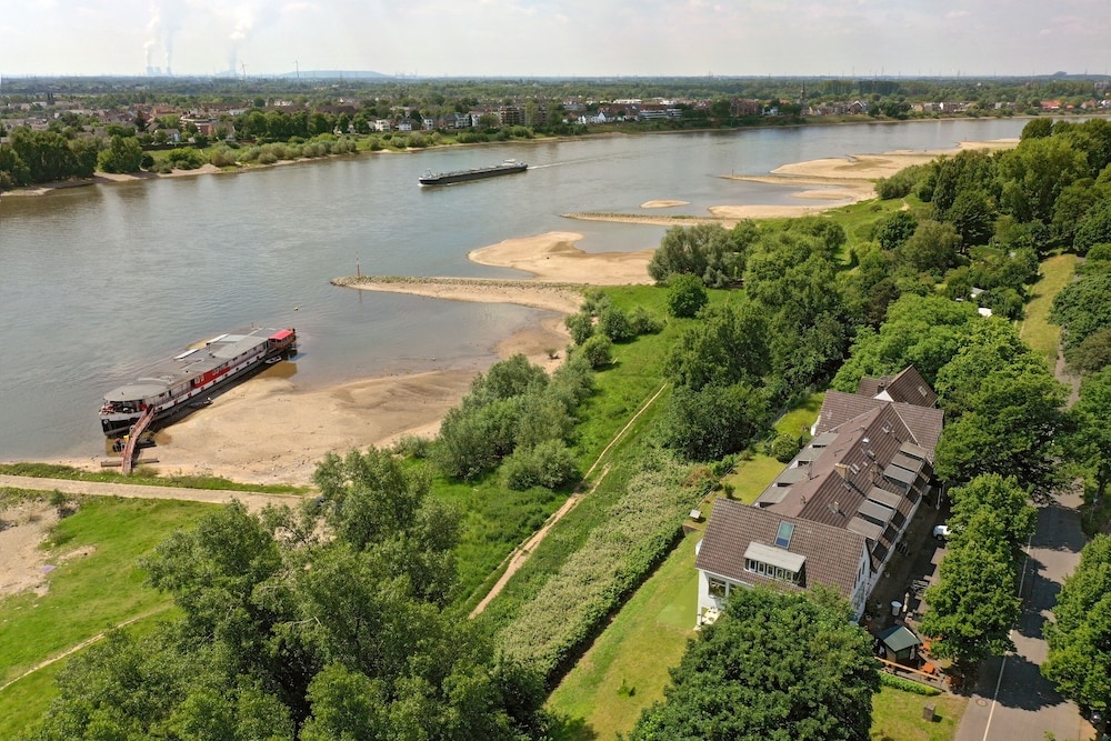 Photo - Fährhaus am Rhein Hotel Düsseldorf