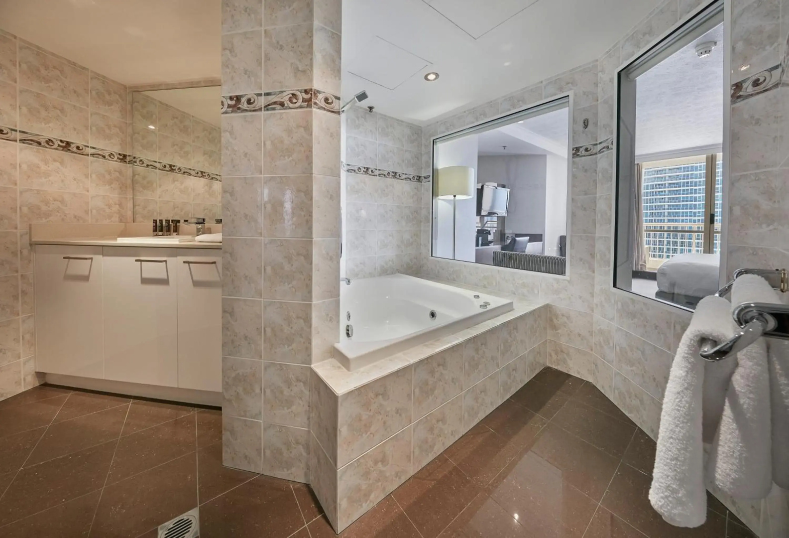 Photo - Novotel Surfers Paradise