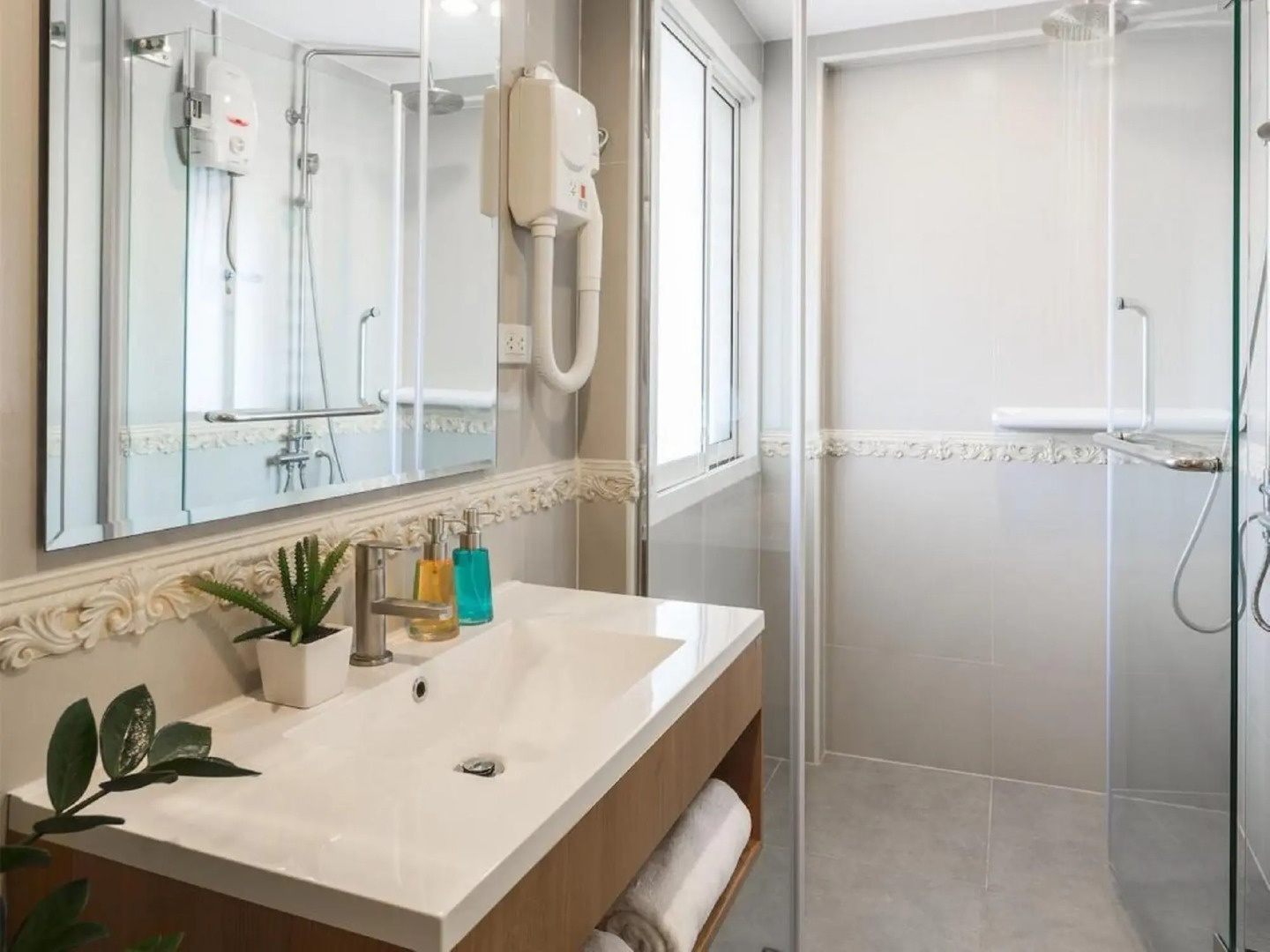 Photo - Ton Aor Place Hotel