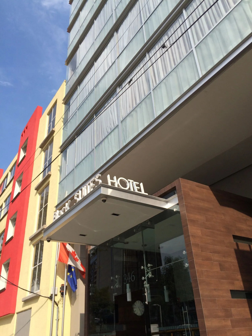 Photo - Hotel Block Suites