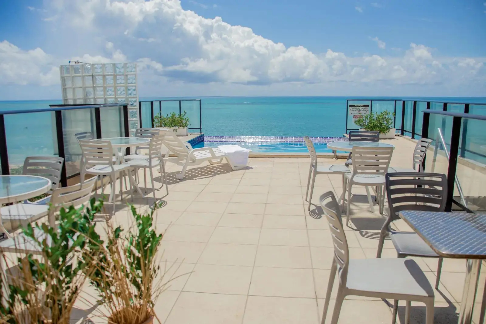 Photo - Vistamar Hotel