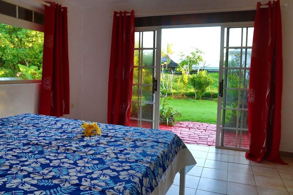 Hana Iti Beach House