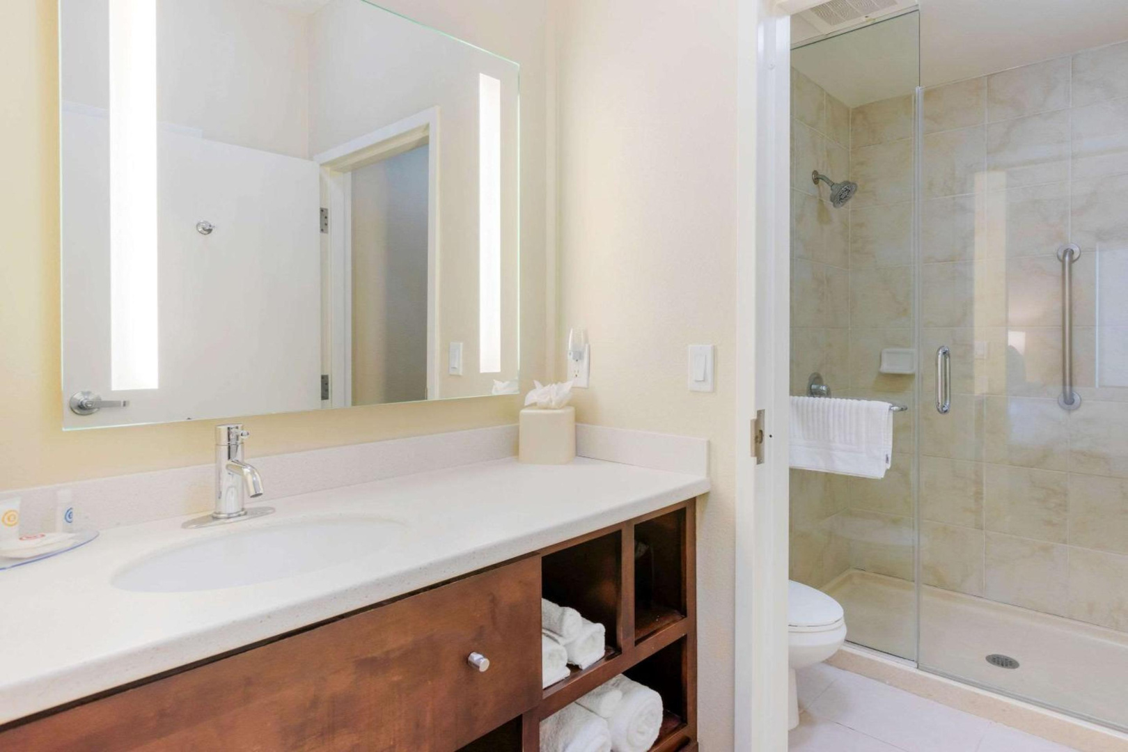 Foto - Comfort Inn & Suites near Ontario Airport