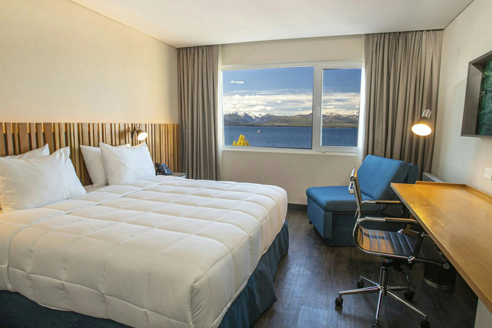 Photo - Hampton by Hilton Bariloche