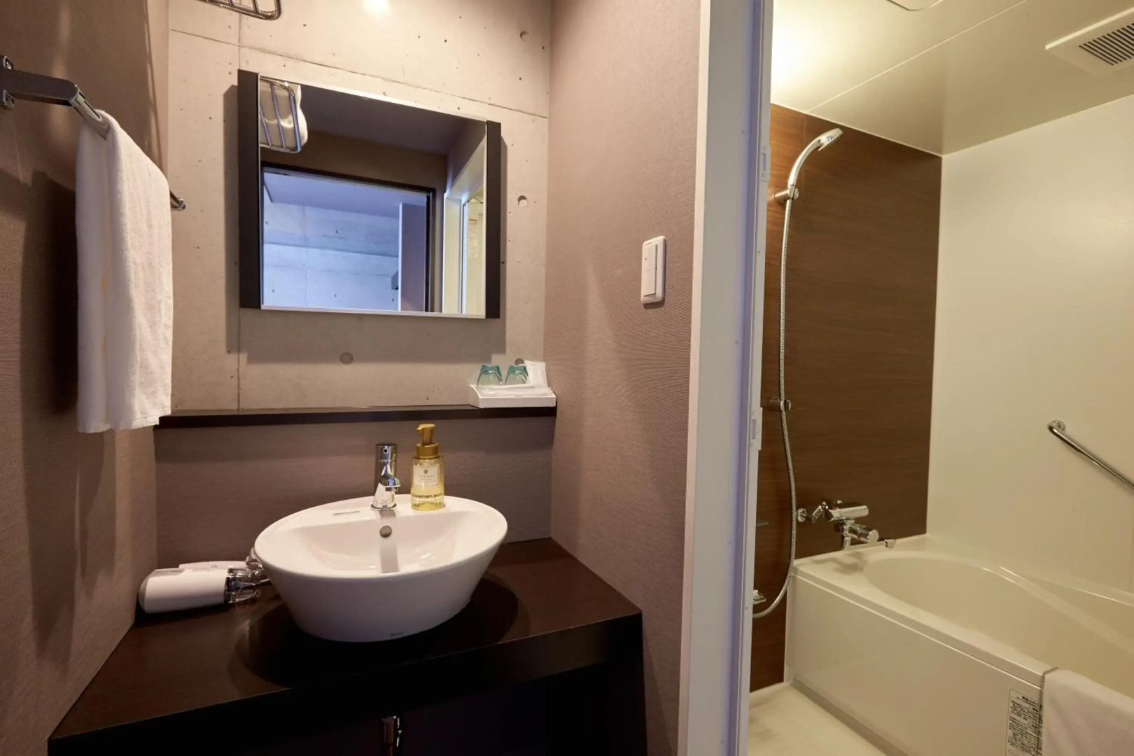 Foto - Naha-West Inn