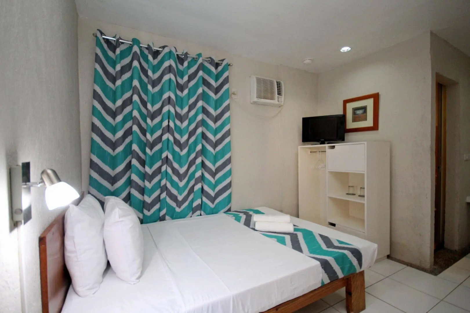 MR Holidays Hotel