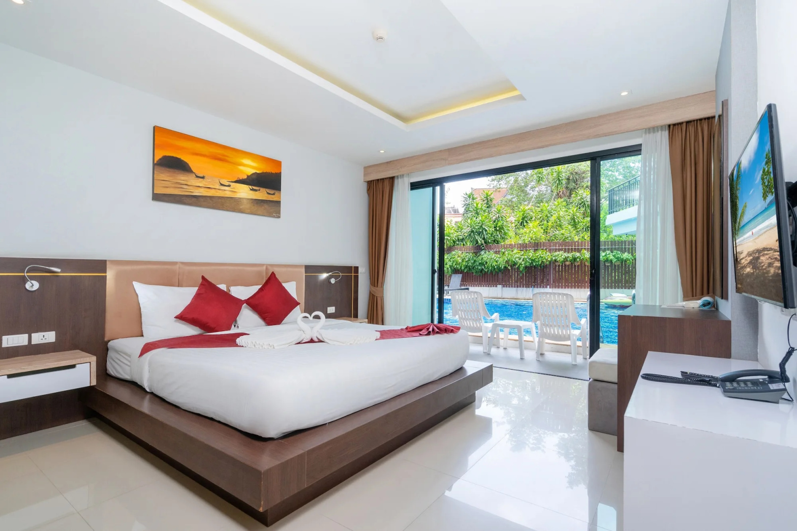 Photo - Paripas Patong Resort