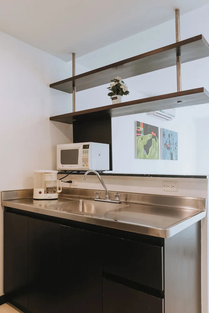 Photo - Travelers Orange Suites