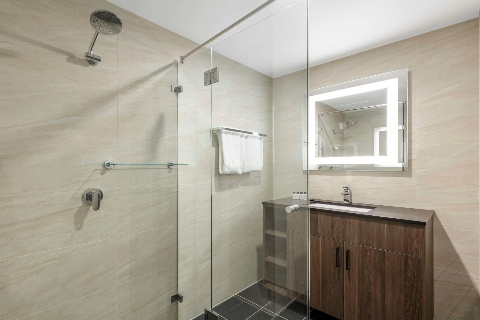 Photo - Oaks Sydney North Ryde Suites