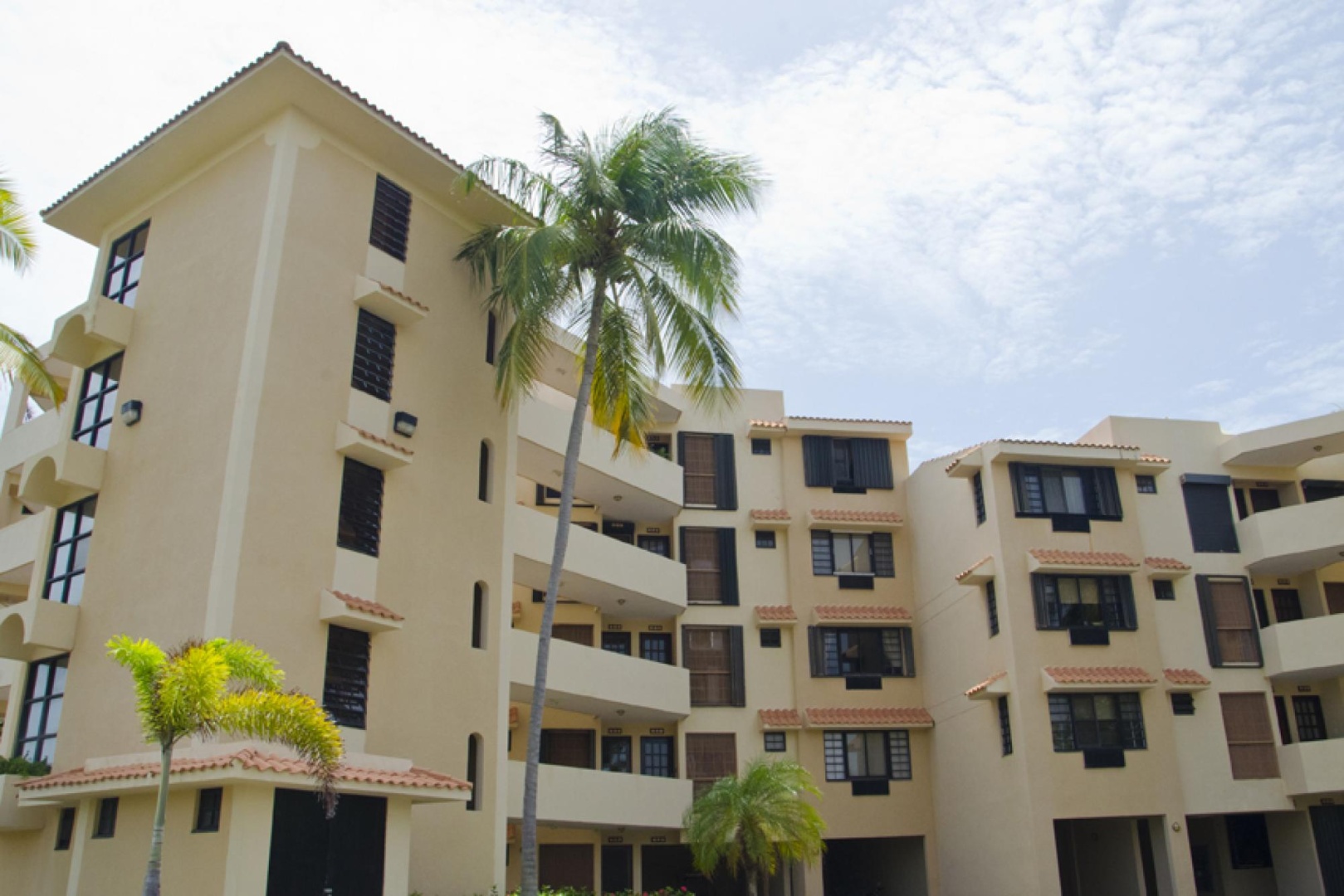 Seaclusions Lookout Front Beach Condo with AMAZING View (CB227)
