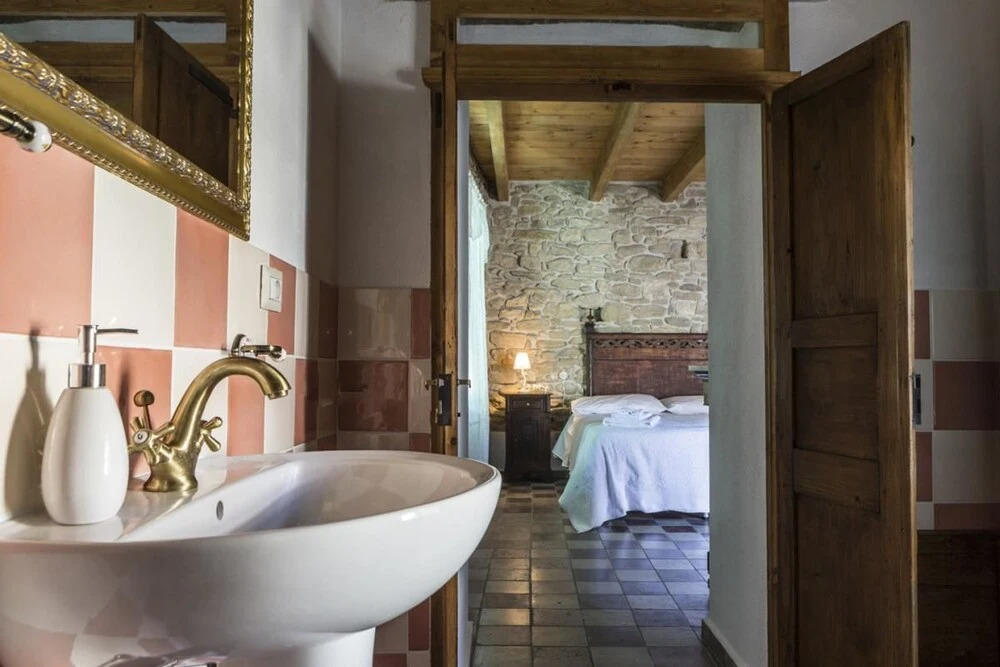 Foto - Cortis Antigas