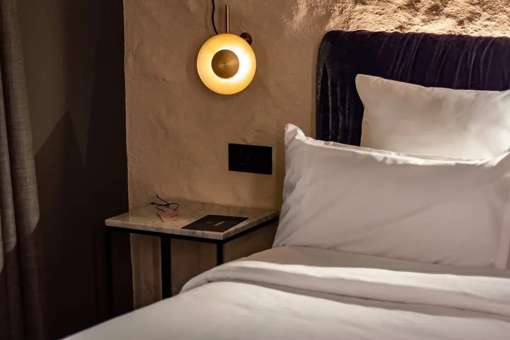 Photo - Letoh Letoh Sevilla