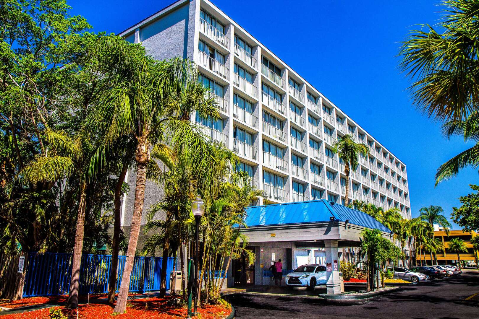 Photo - North Miami Beach Gardens Inn & Suites