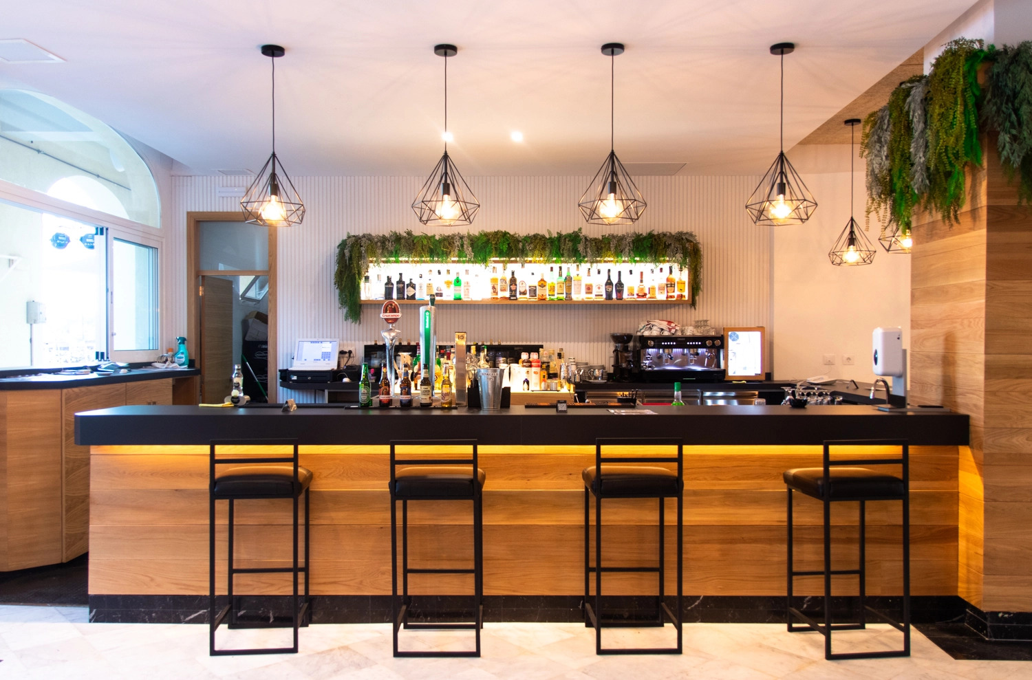 Foto - Comitas Floramar