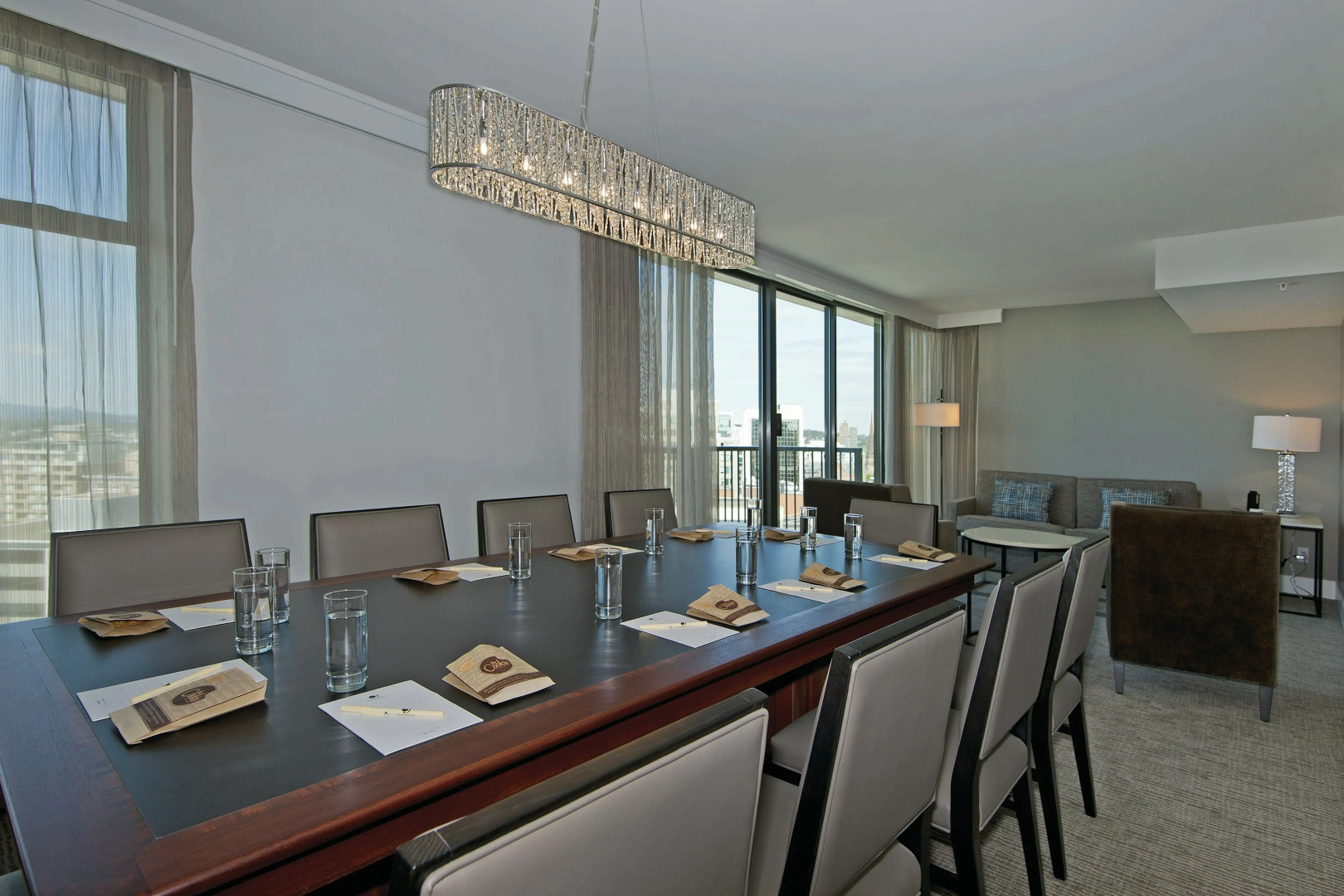 Foto - DoubleTree by Hilton Hotel & Suites Victoria