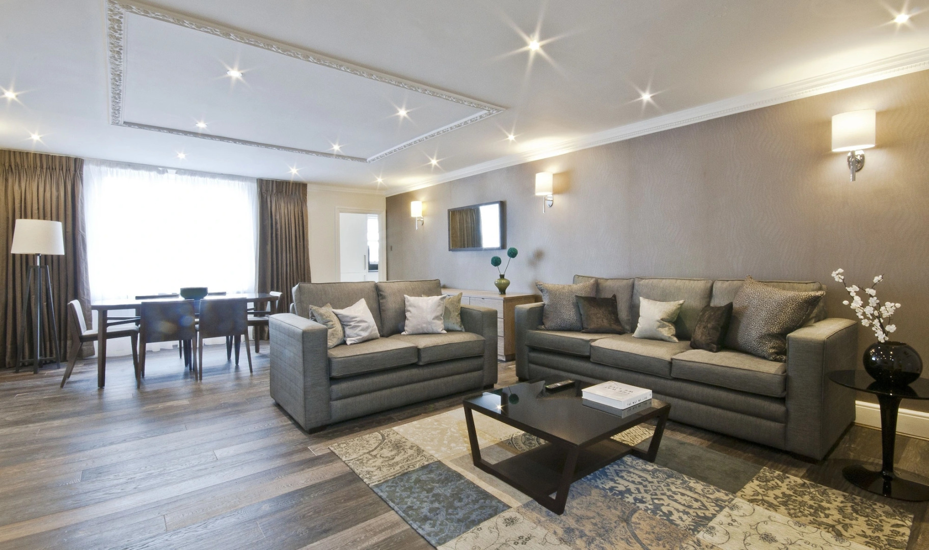 Foto - Queensgate Court Apartments