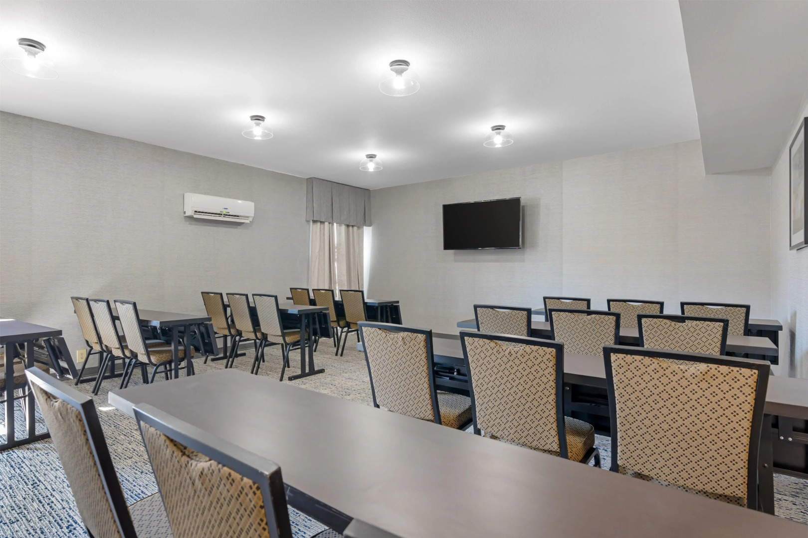 Photo - Best Western Plus Fresno Airport Hotel