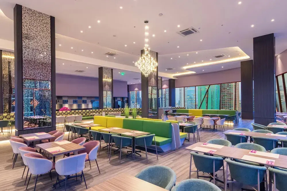 Photo - Queensland Hotel Bangkok