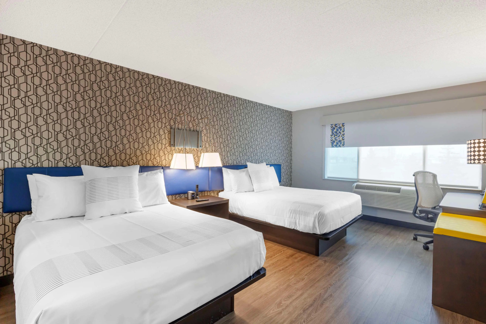 Photo - GLō Best Western Mississauga Corporate Centre