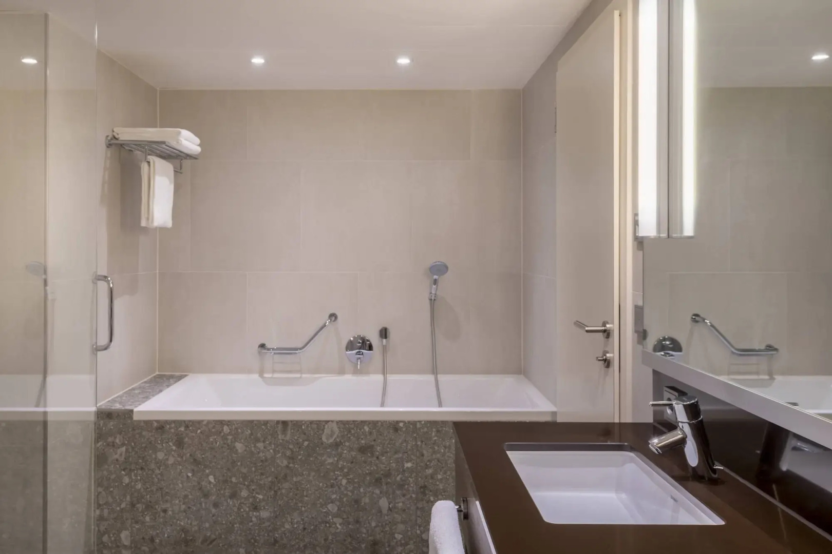 Foto - Courtyard by Marriott Linz