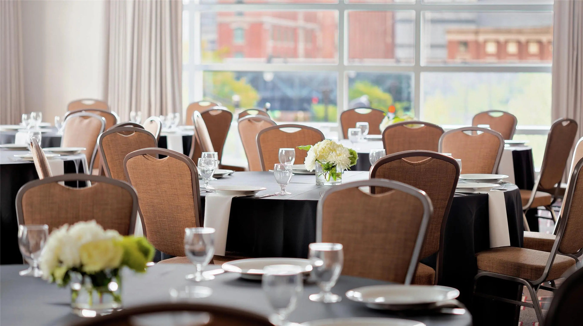 Photo - Hilton Garden Inn Chicago McCormick Place