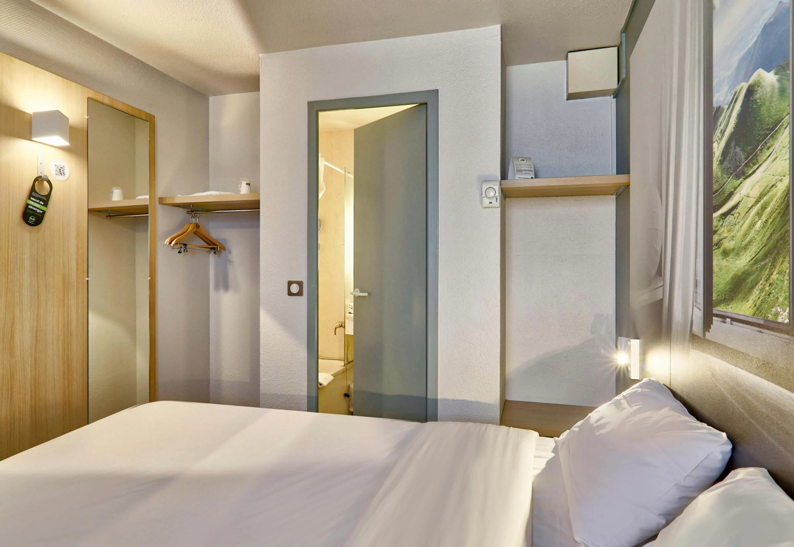Foto - B&B HOTEL Clermont-Ferrand Le Brézet Aéroport