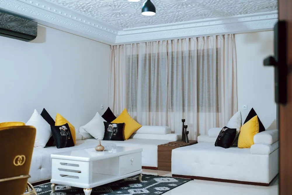 Appart Hotel Golden Sky Home