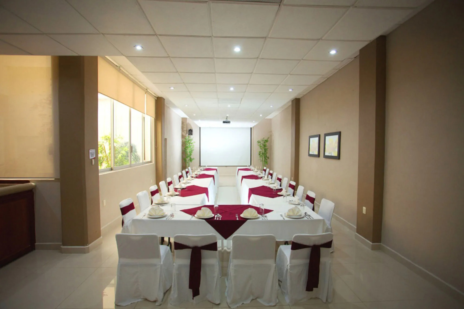 Photo - Hotel Fray Junipero Serra