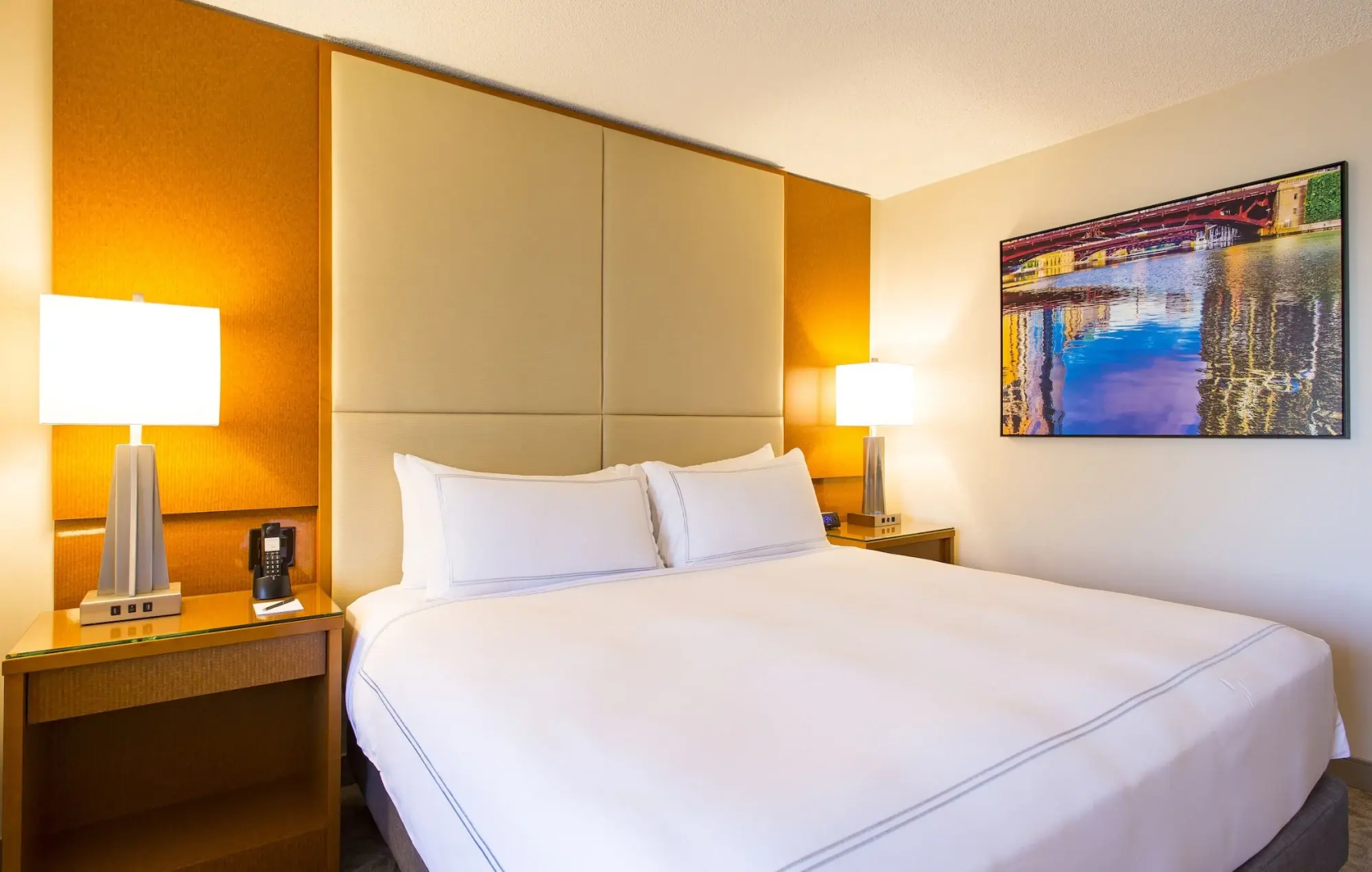 Photo - Swissotel Chicago
