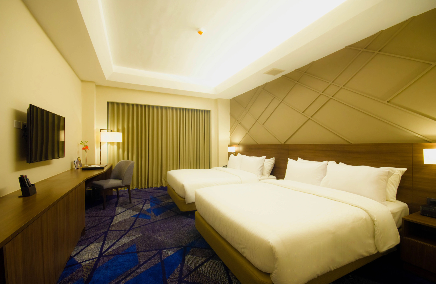 Photo - Luxent Hotel