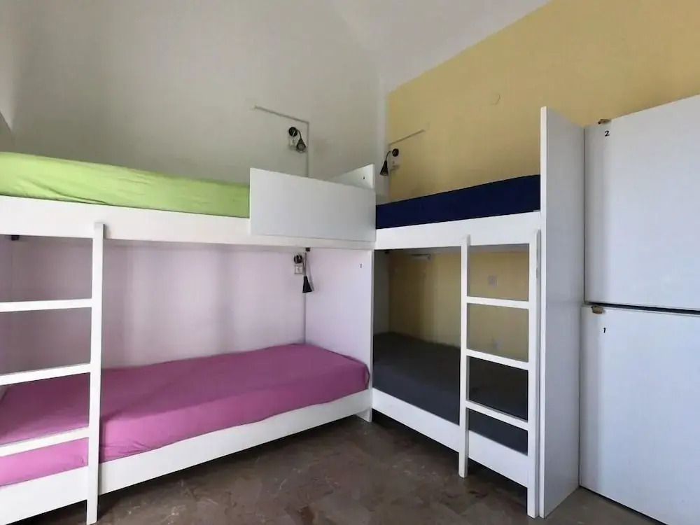 Photo - Fira Backpackers Place