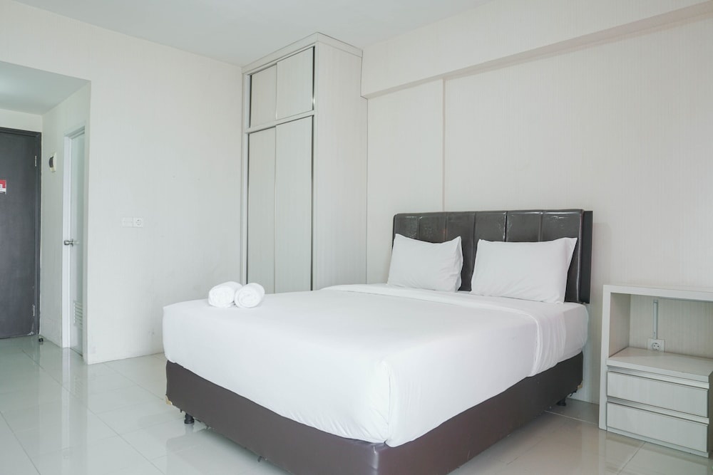 Cozy Studio At Park View Condominium Margonda Apartment