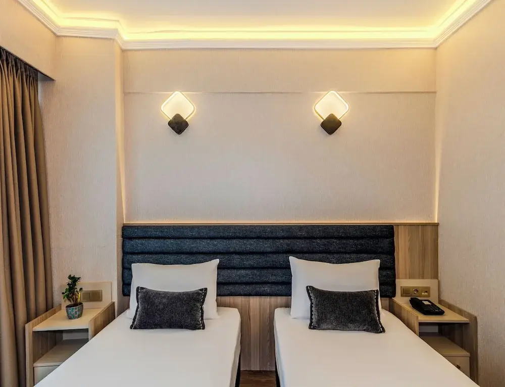 Photo - Felix Hotel