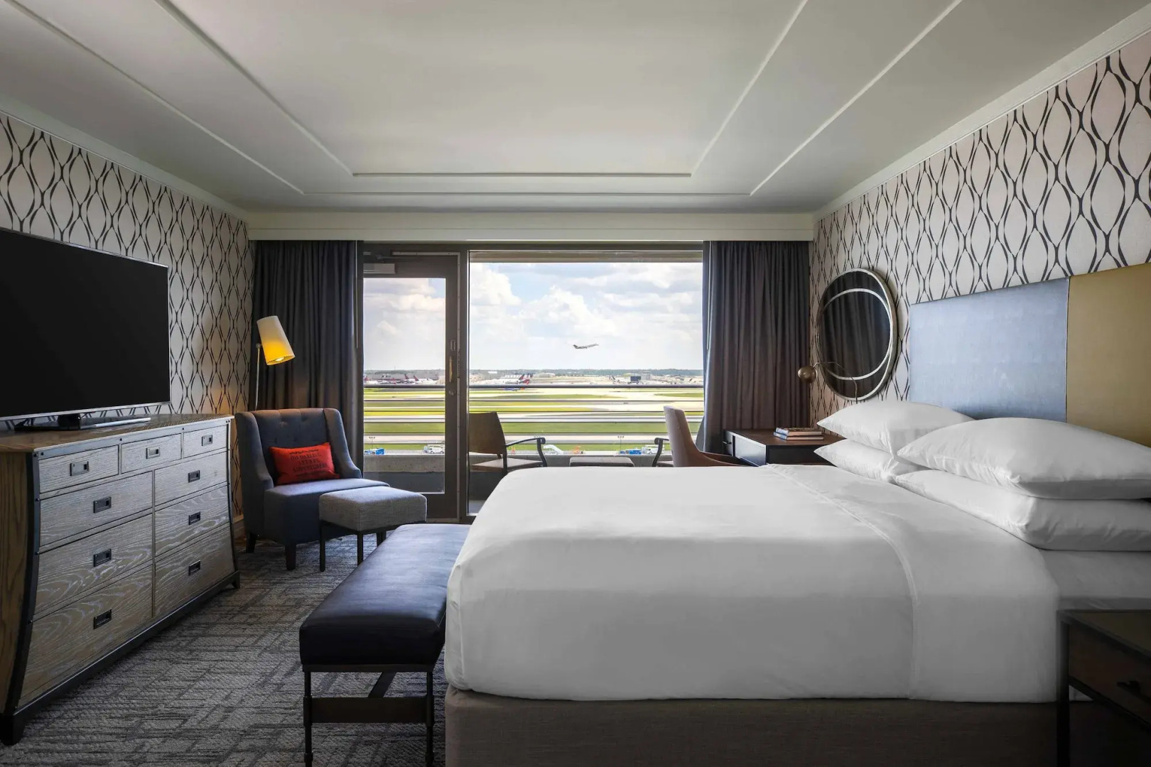 Photo - Renaissance Concourse Atlanta Airport Hotel