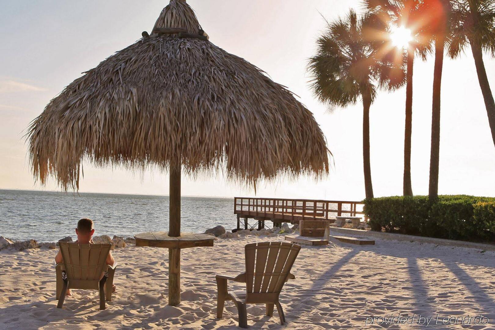 Photo - Sailport Waterfront Suites