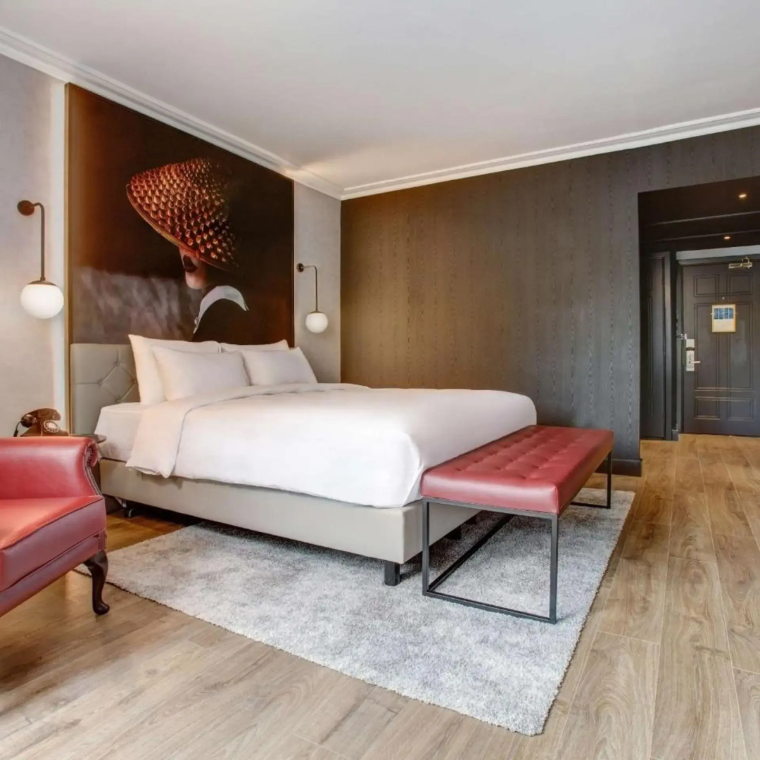 Photo - Radisson RED London Heathrow