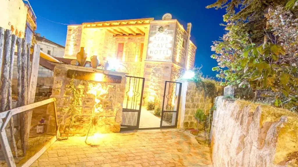 Photo - Atax Cave House