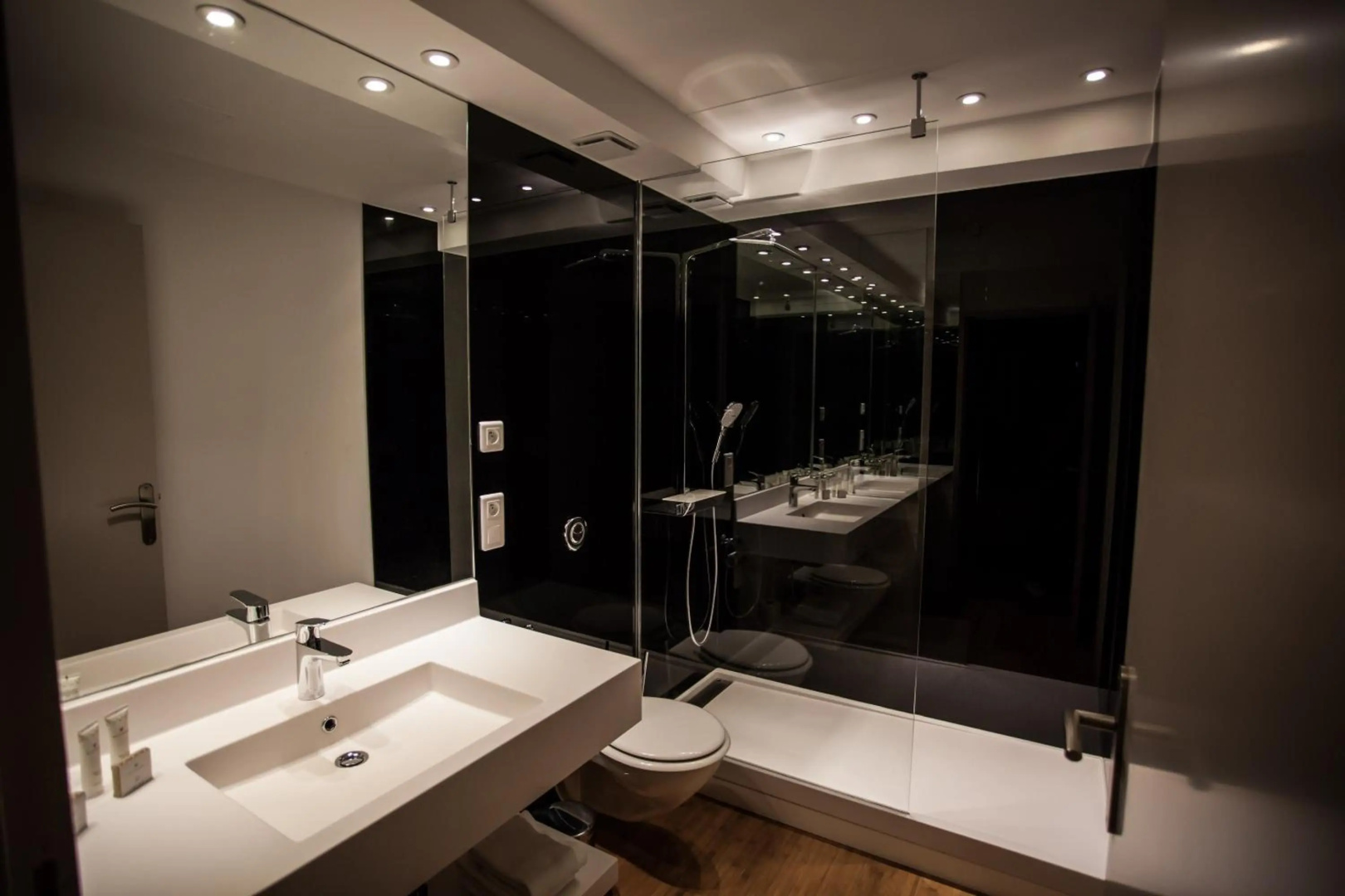 Photo - C Suites